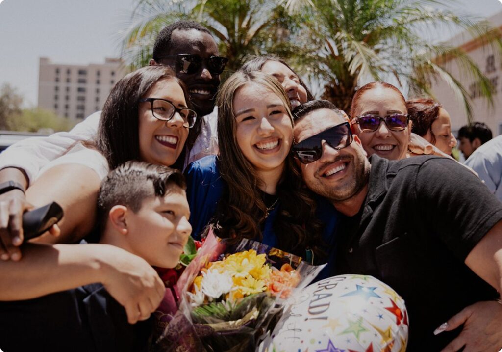 Grupo de personas celebrando